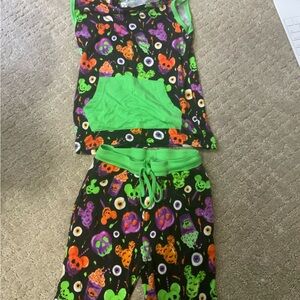 Showstoppers 2 piece Halloween Mickey